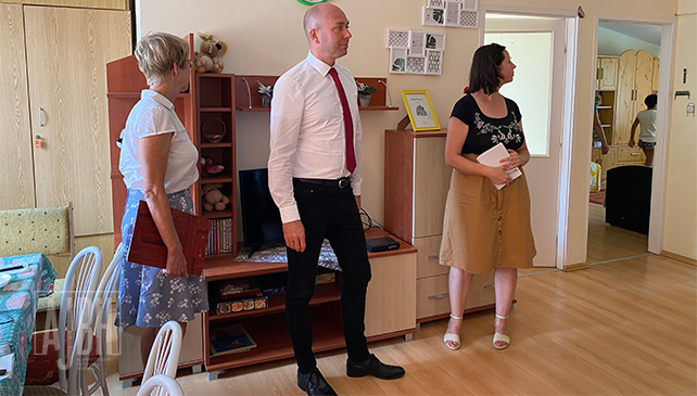 OMBUDSMAN VISITS CHILDREN'S HOME IN MÓNOSBÉL