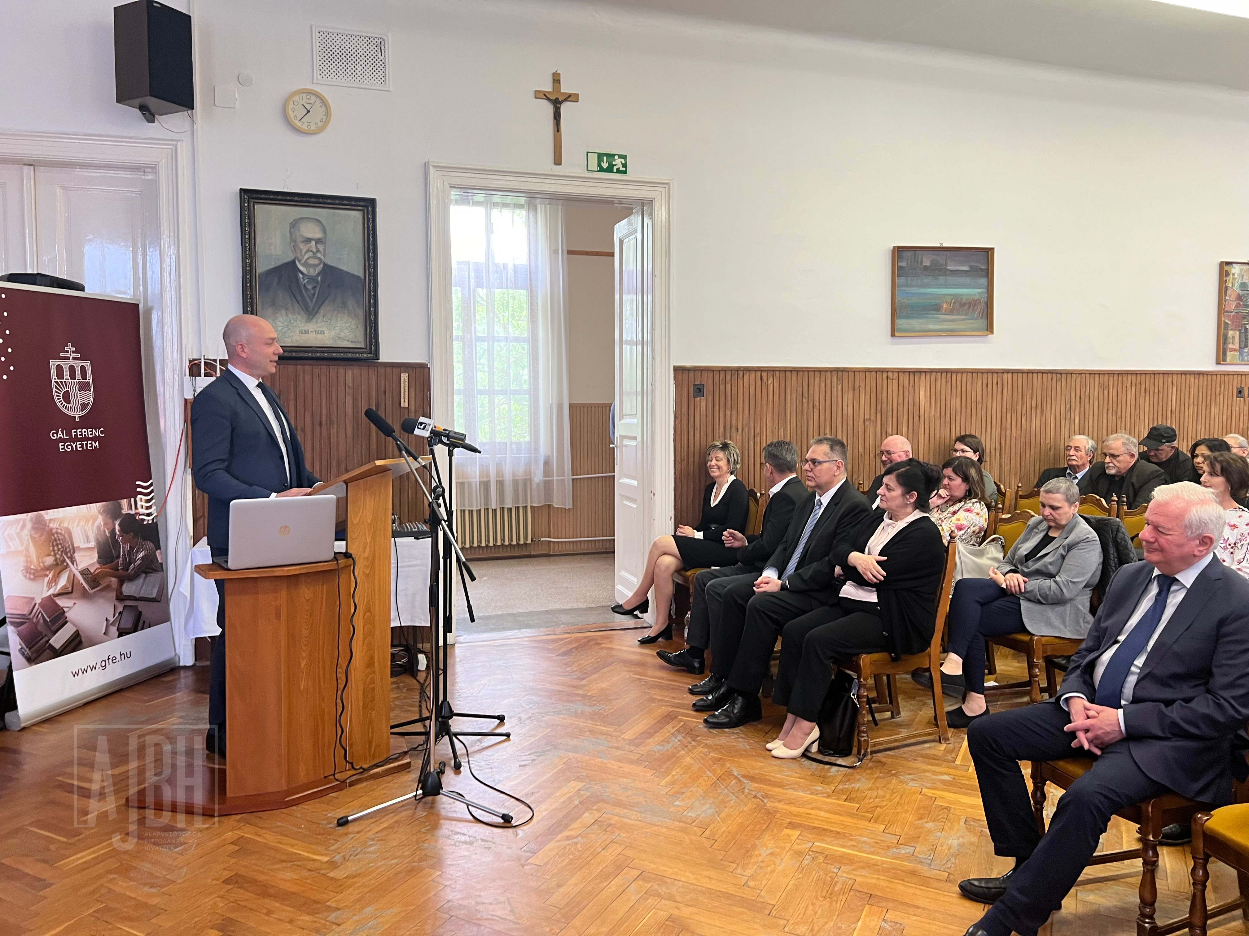 Commissioner for Fundamental Rights Gives Talk at National Minorities Conference